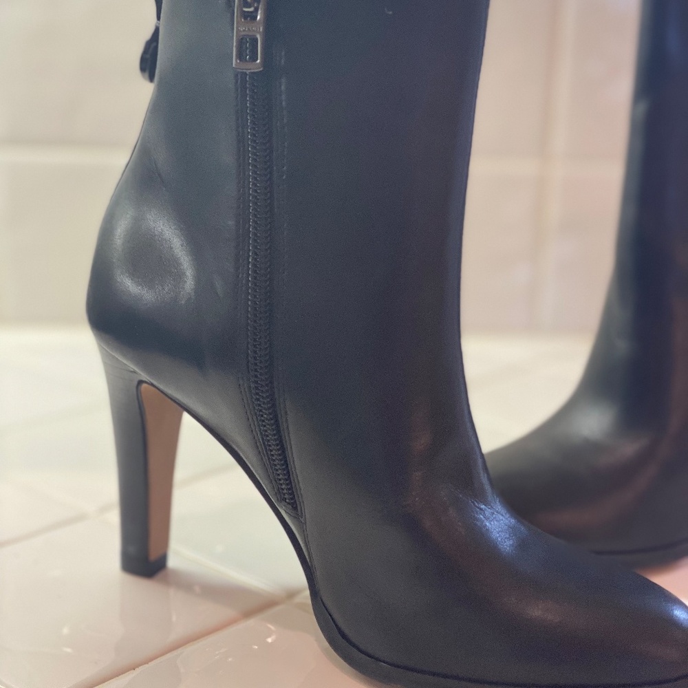 GORGEOUS COACH CLASSIC BLACK CALF SKIN LEATHER ANKLE BOOT: BRAND NEW IN BOX - Picture 8 of 13